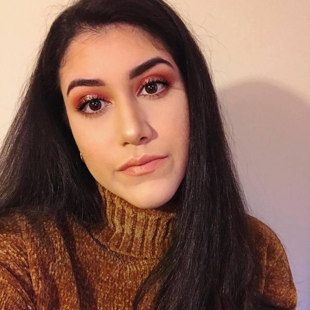 Meet your Posher, Julia